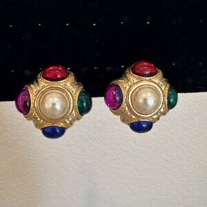 1980s Vintage Gold Tone and Faux Stone Multicolor Clip Earrings